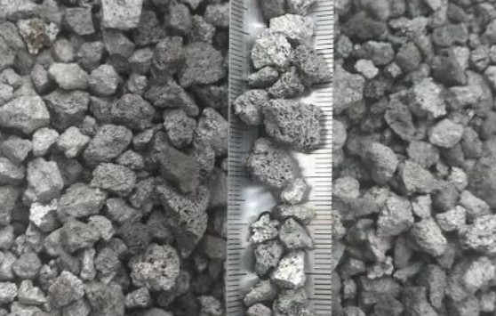 カーボン添加物の低い気孔率としてS 0.2%の固体ピッチ コークスの燃料
